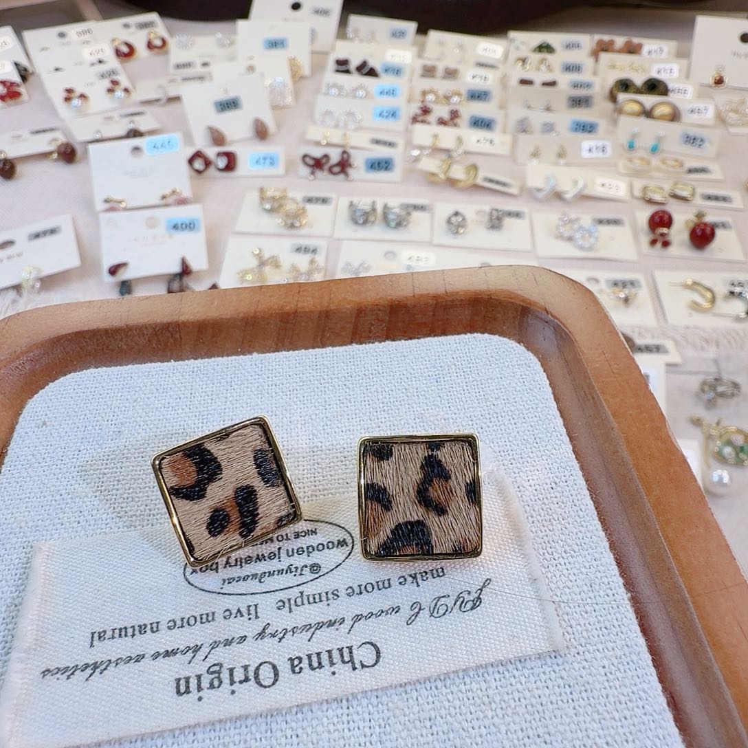 仿珍珠铜合金925银耳钉