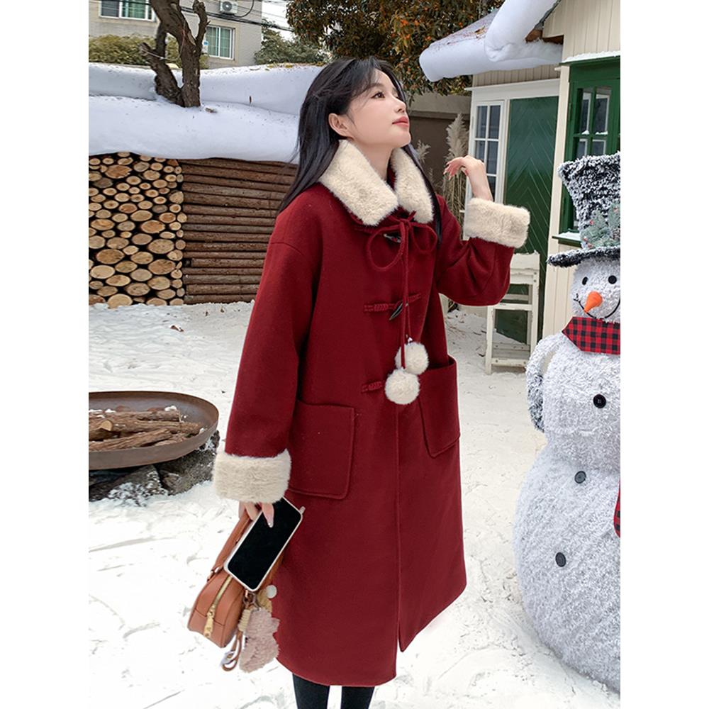 新年红加绒加厚毛呢外套女冬季2024新款高级感超好看牛角扣呢大衣