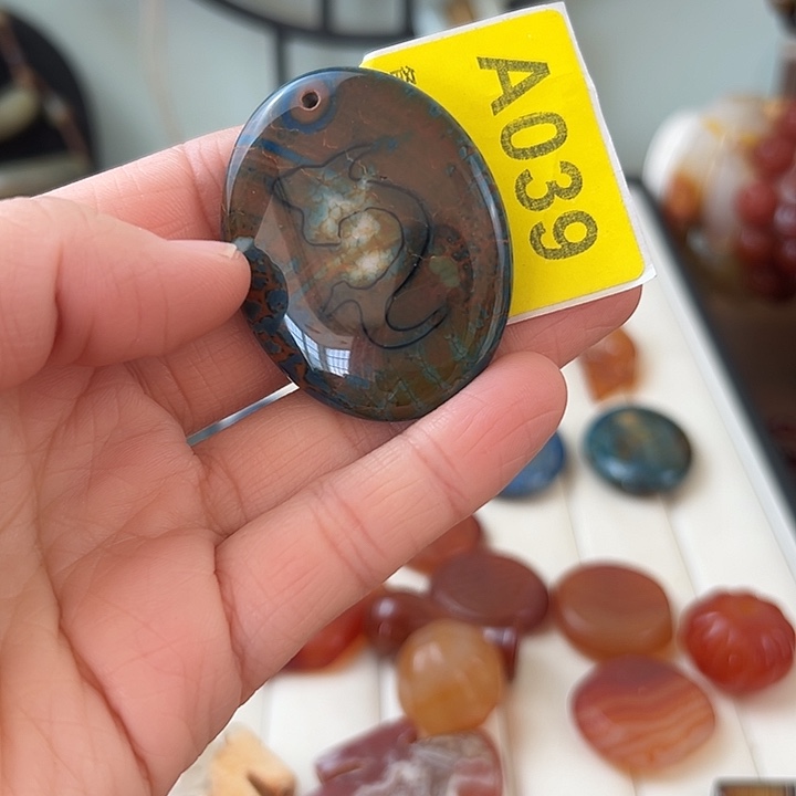 玛瑙/玉髓未镶嵌颈饰