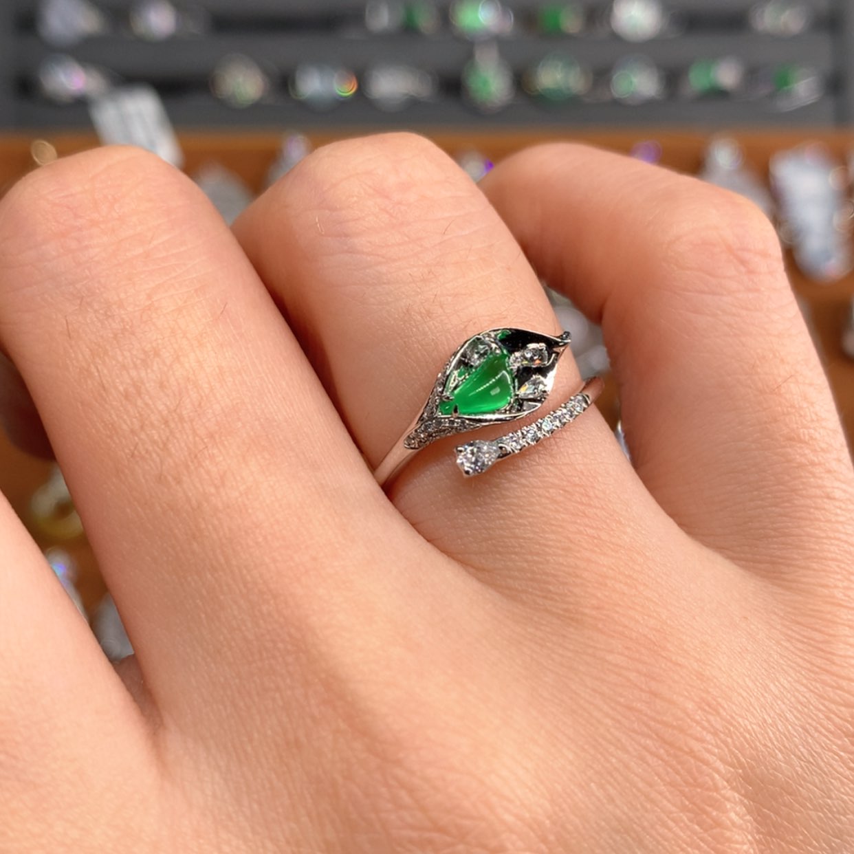 【闪购商品】翡翠戒指18K金镶嵌戒指