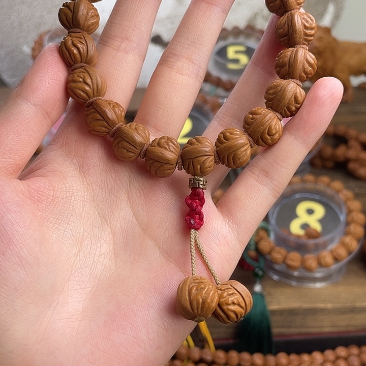 文玩核桃吊坠14野生红莲