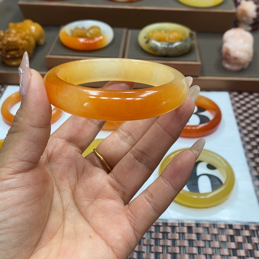 石英质玉（黄龙玉）手镯未镶嵌眯****0