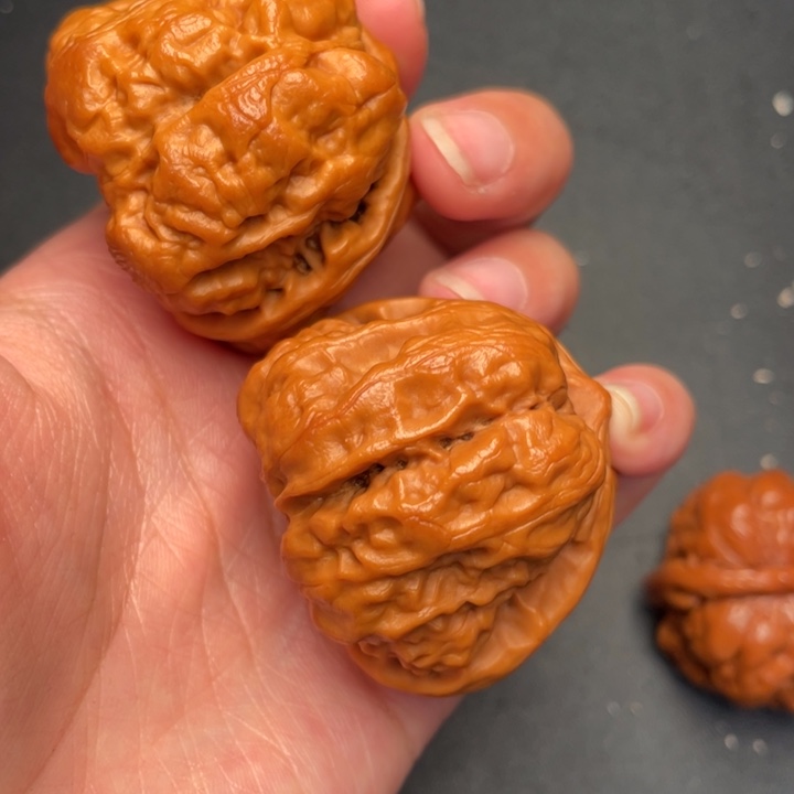 秦岭野生核桃文玩