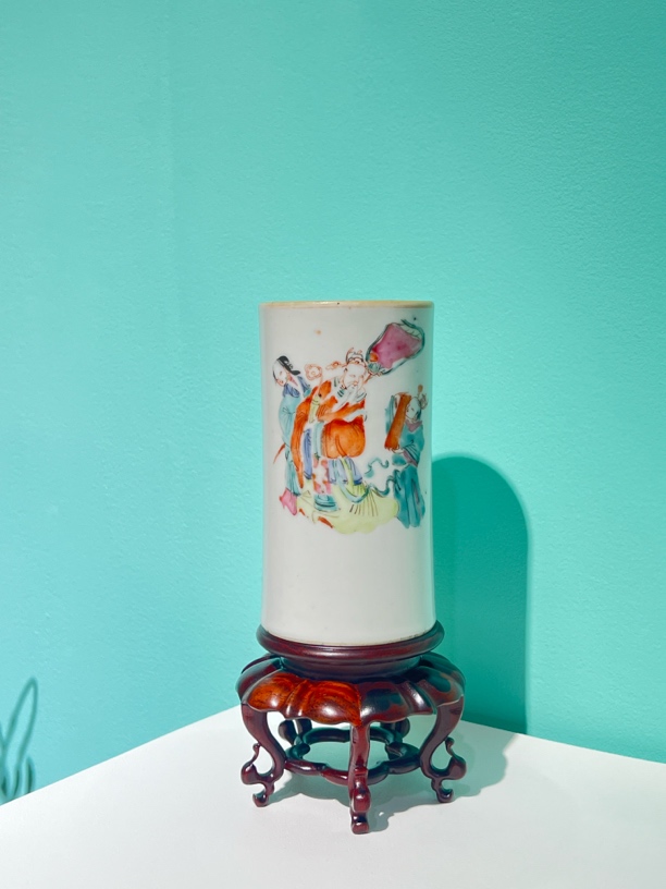 粉彩天官赐福笔筒