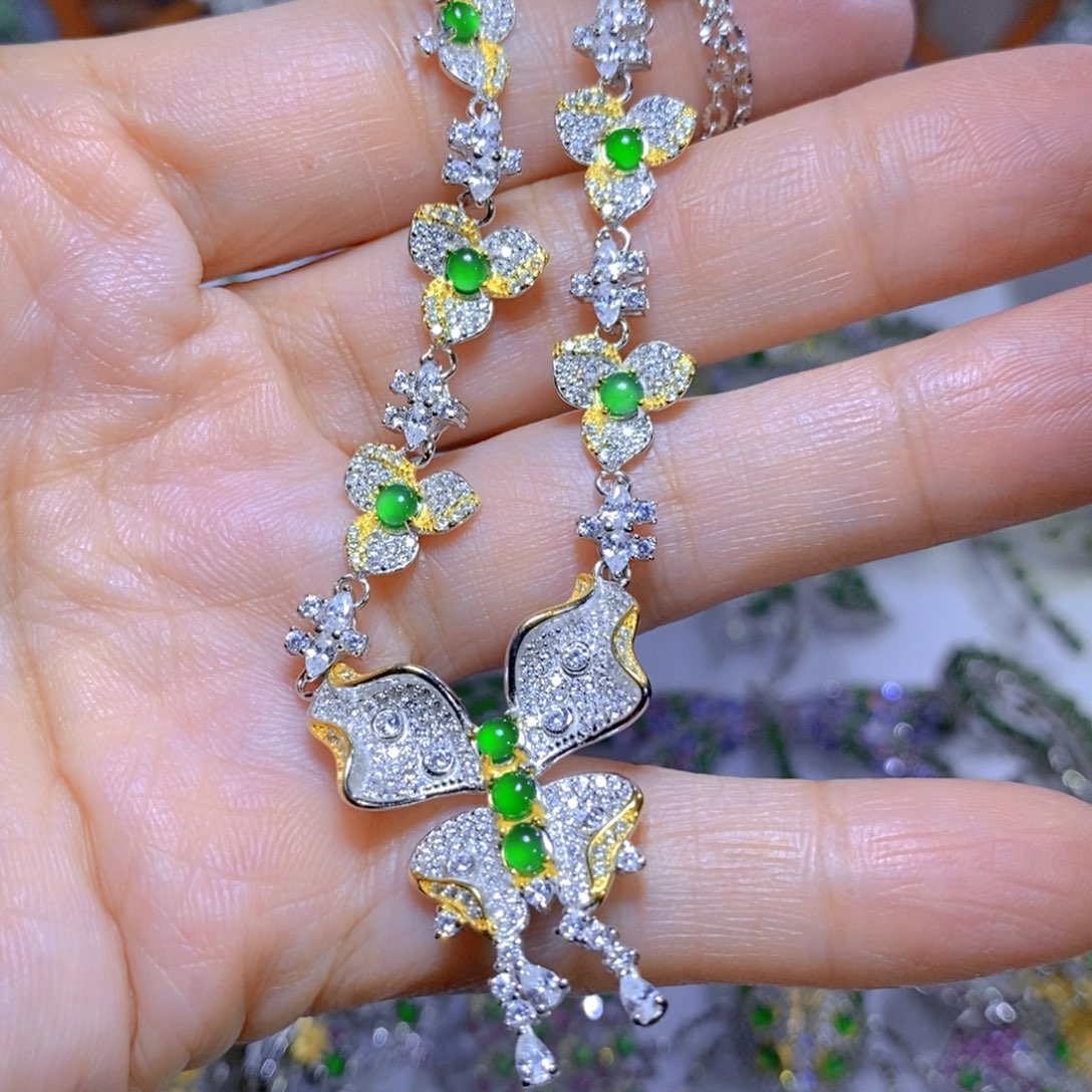 翡翠颈饰银S925镶嵌天然翡翠