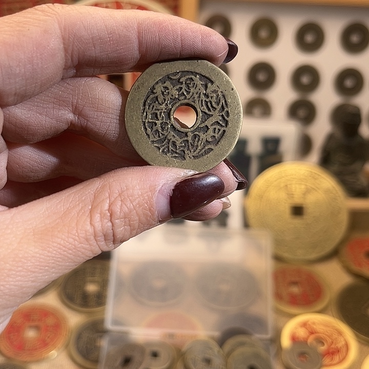 一***慌铜现代翻砂工艺作品