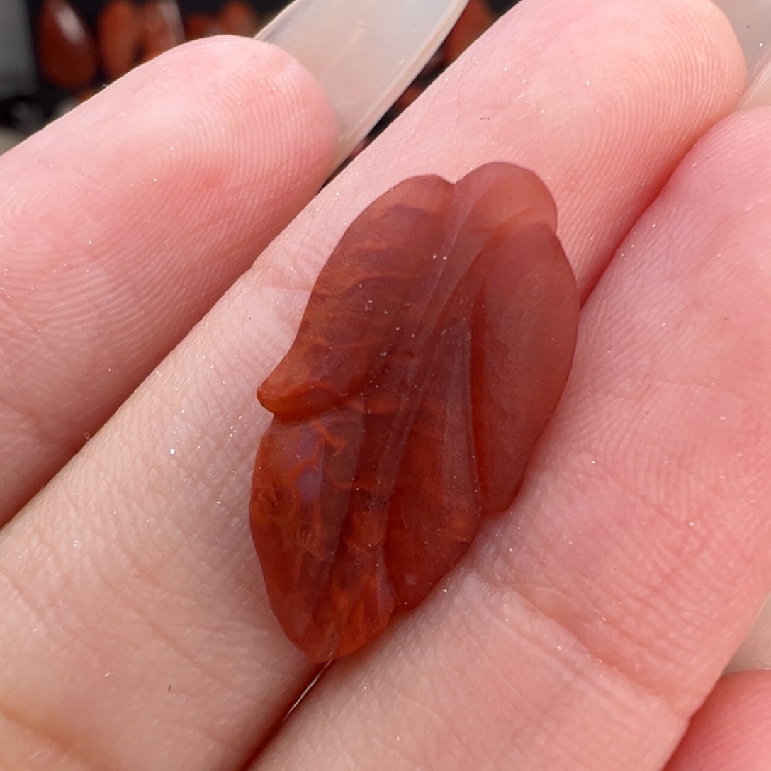 南红玛瑙未镶嵌颈饰火焰一“叶”暴富