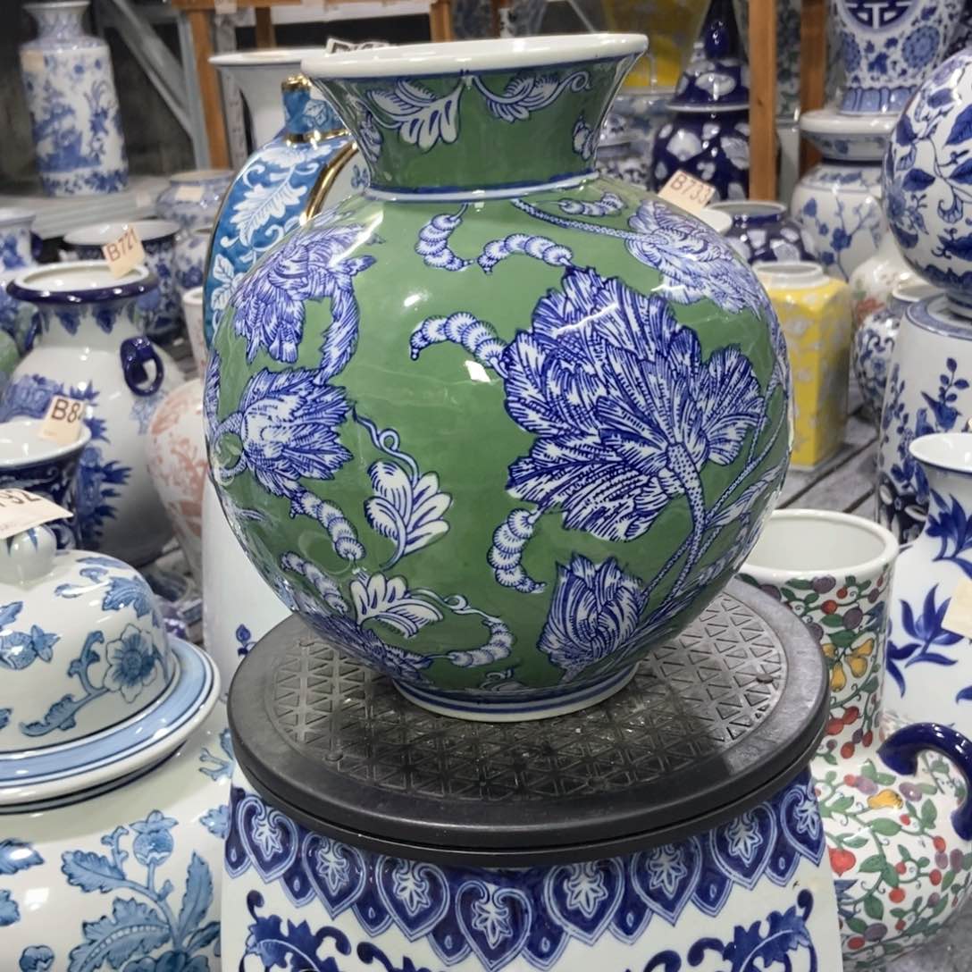 摆件花瓶手绘釉下彩轻微矿点