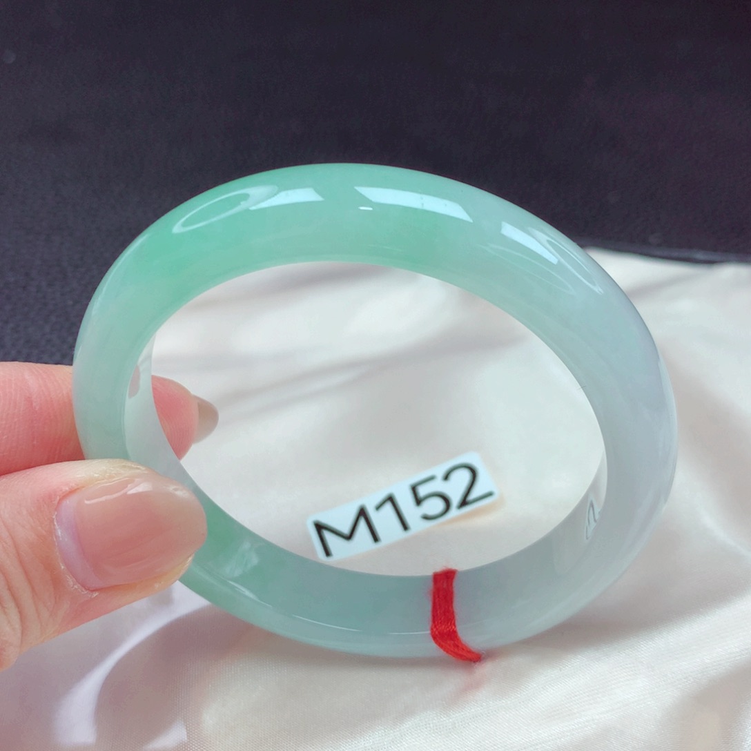 翡翠手镯未镶嵌手镯88