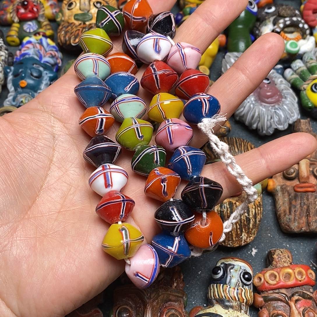 琉璃颈饰飞碟链子