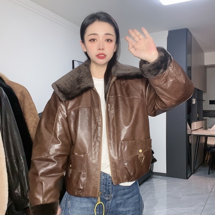 绵羊皮油蜡鹅绒皮毛一体领M120，L140斤内拍下备注尺码