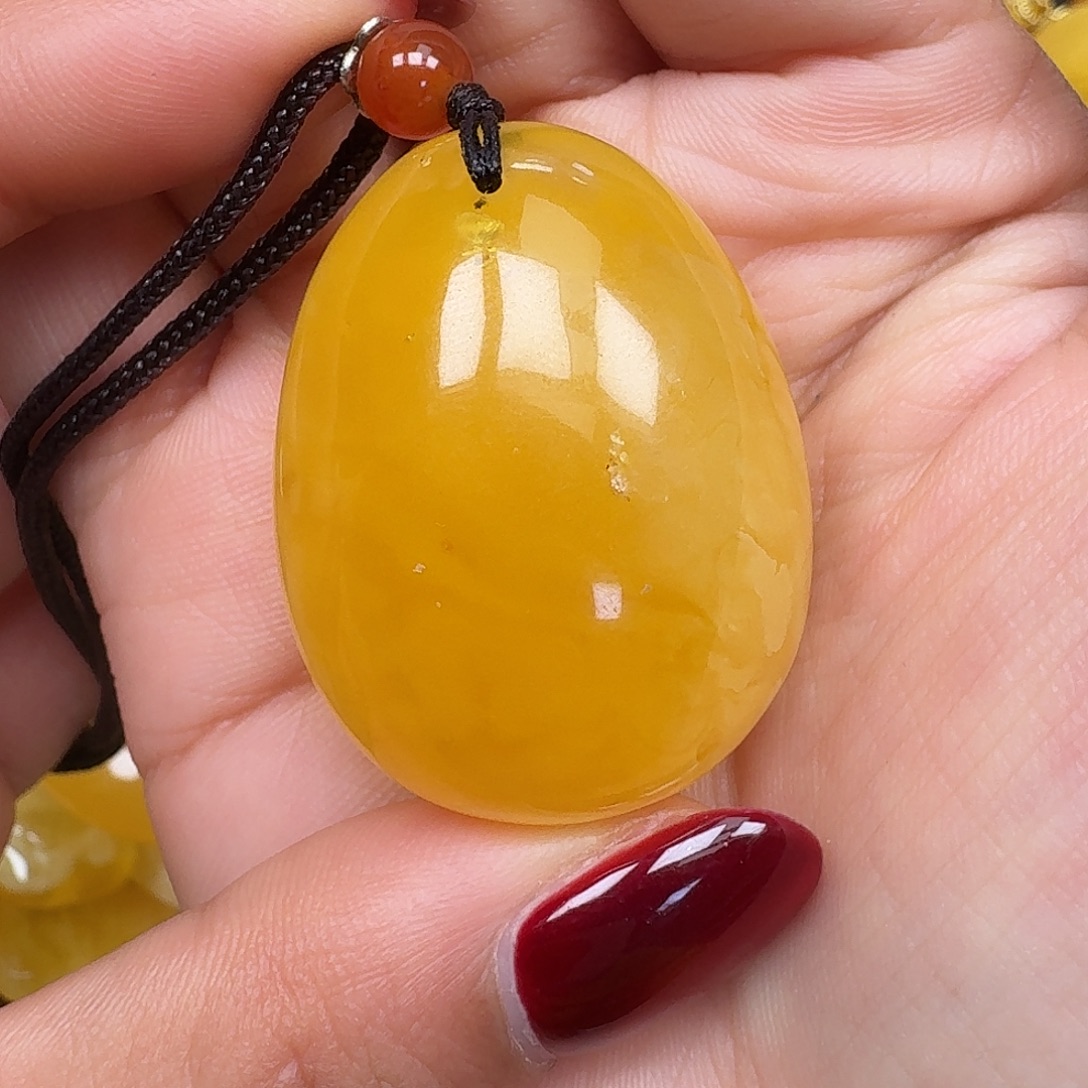 琥珀未镶嵌裸石悠悠