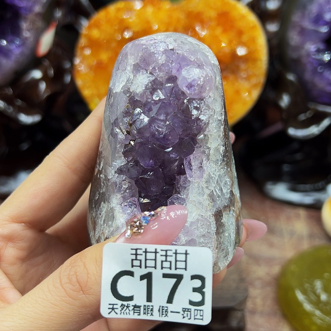 水晶大型摆件未镶嵌