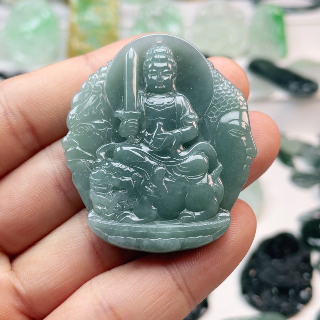 翡翠颈饰未镶嵌文殊