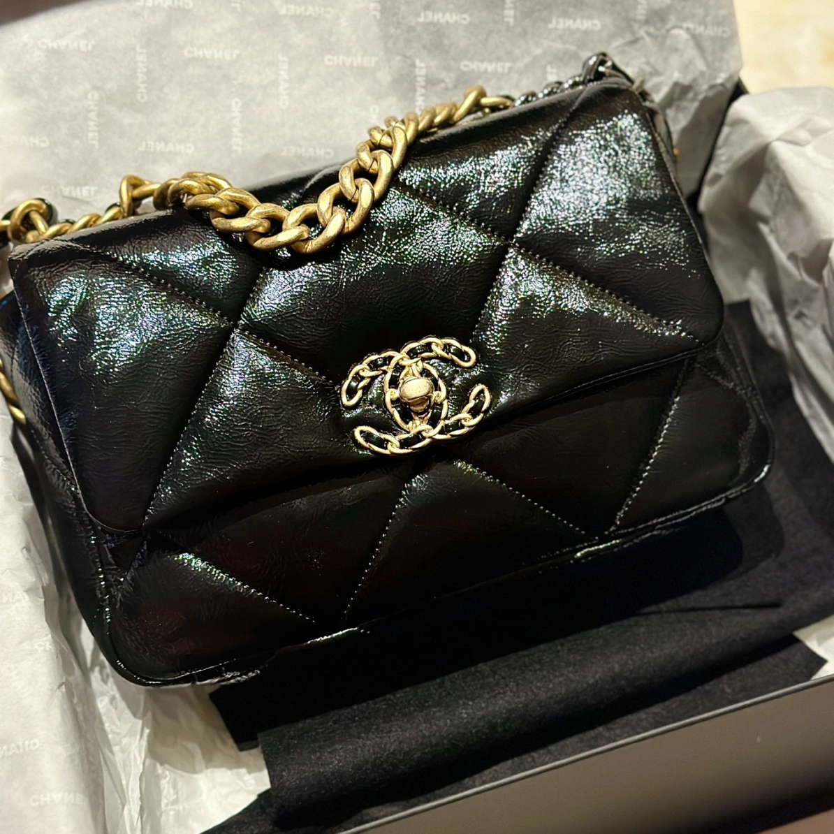 99新 Chanel/香奈儿 多多奢品/香奈儿19bag黑金油蜡牛皮包/99新