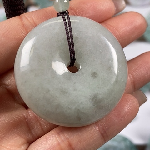 翡翠颈饰未镶嵌平安扣福利