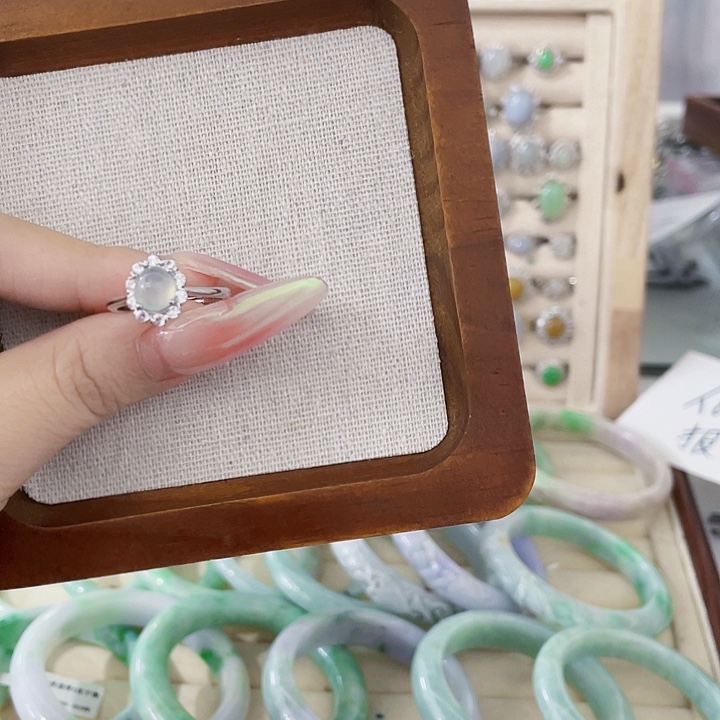 翡翠未镶嵌颈饰天然翡翠Ａ货