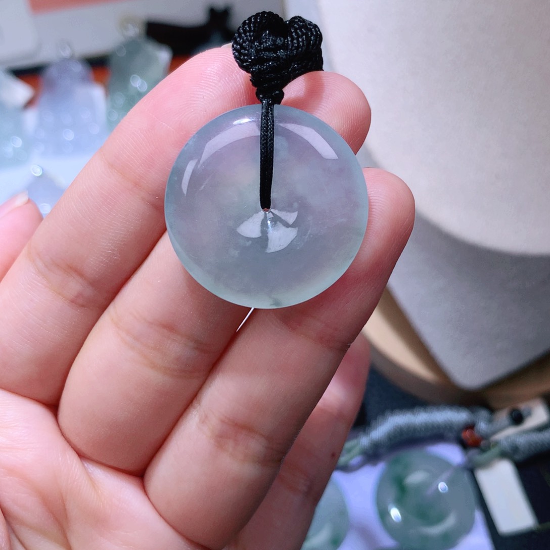 颈饰未镶嵌翡翠扣子