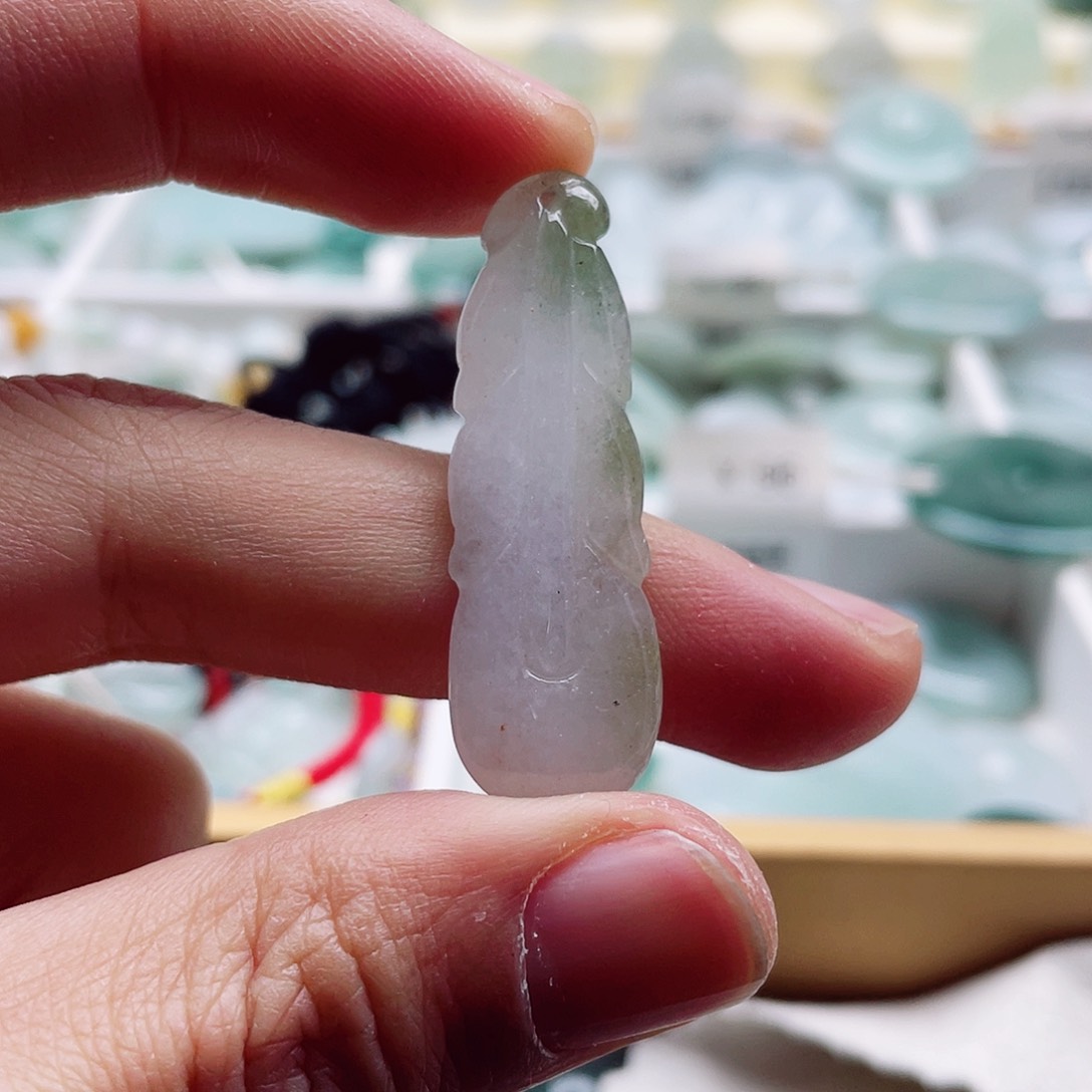 翡翠颈饰未镶嵌天然翡翠