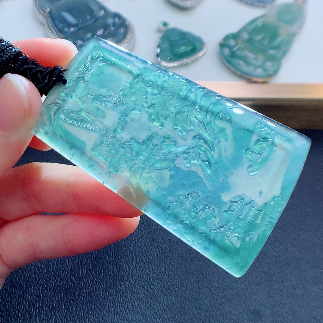 翡翠颈饰未镶嵌翡翠