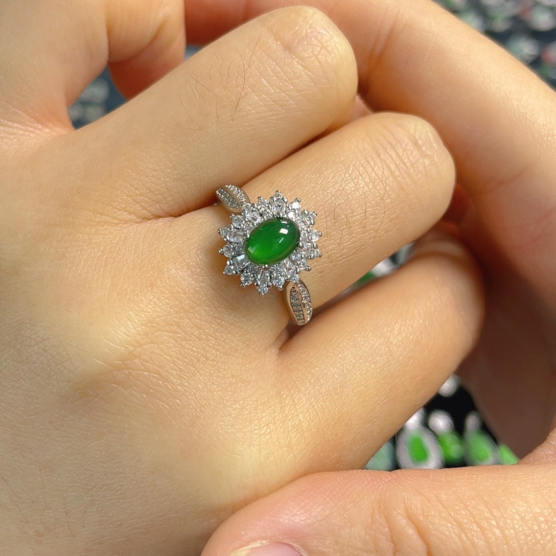 未镶嵌戒指翡翠戒指