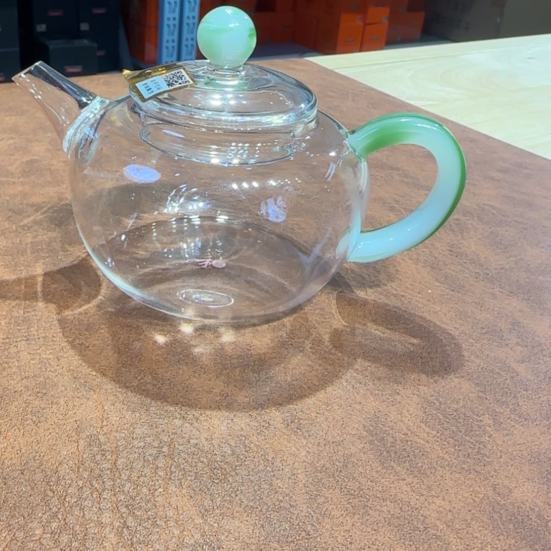 禾器简逸壶翠漪。 