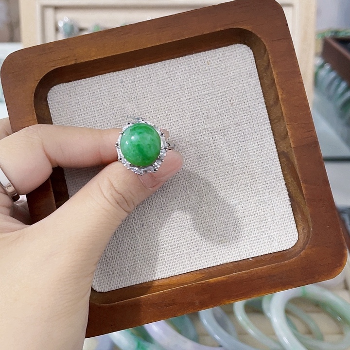 翡翠未镶嵌颈饰天然翡翠Ａ货