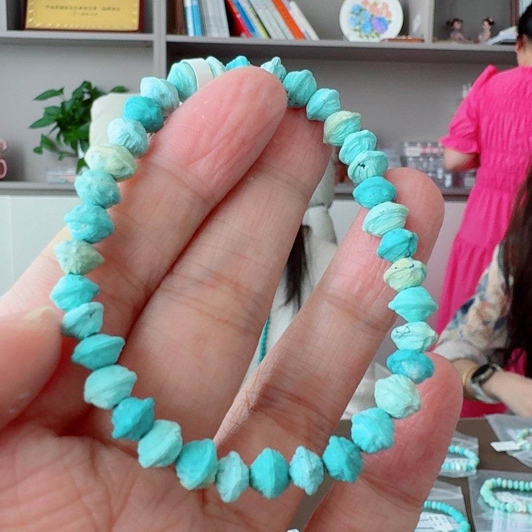 未镶嵌绿松石珠宝奇石