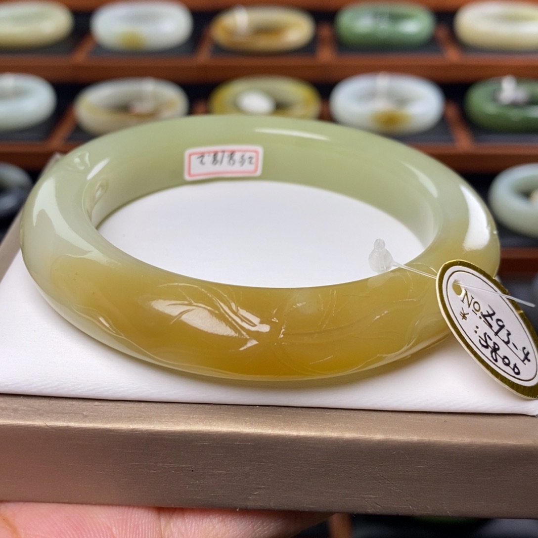 未镶嵌手镯和田玉（糖玉）