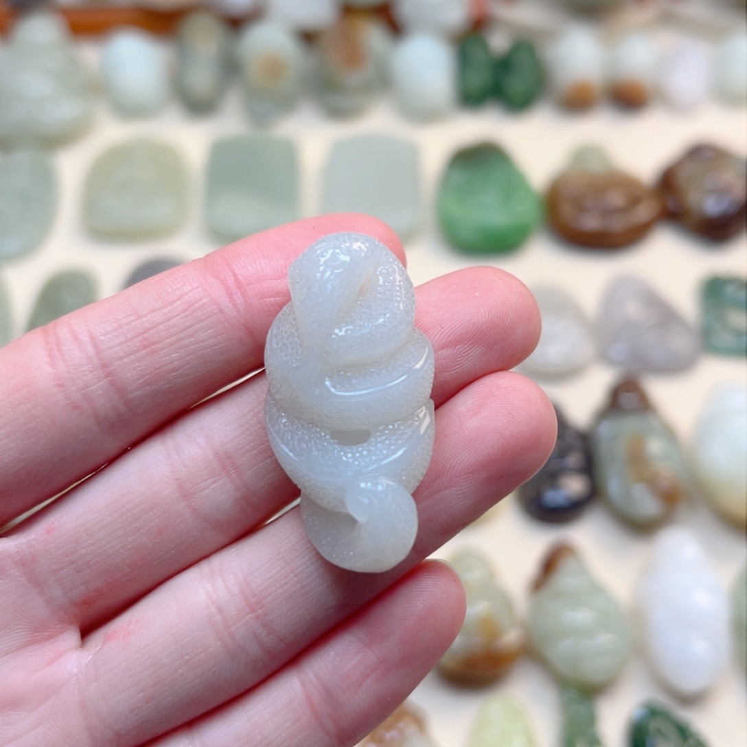 和田玉颈饰未镶嵌