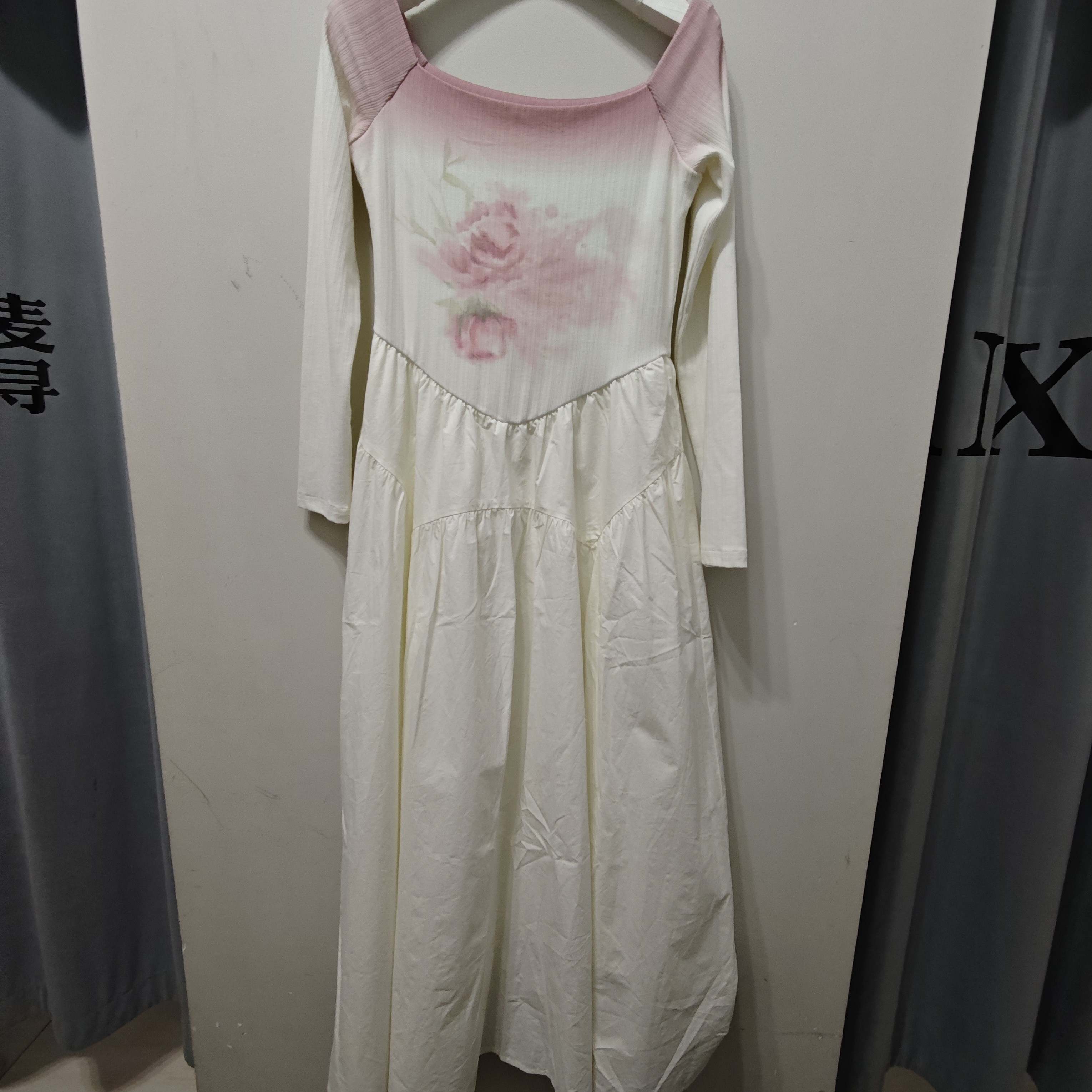 麦寻女装法式设计感一字肩渐变花朵拼接大摆长裙