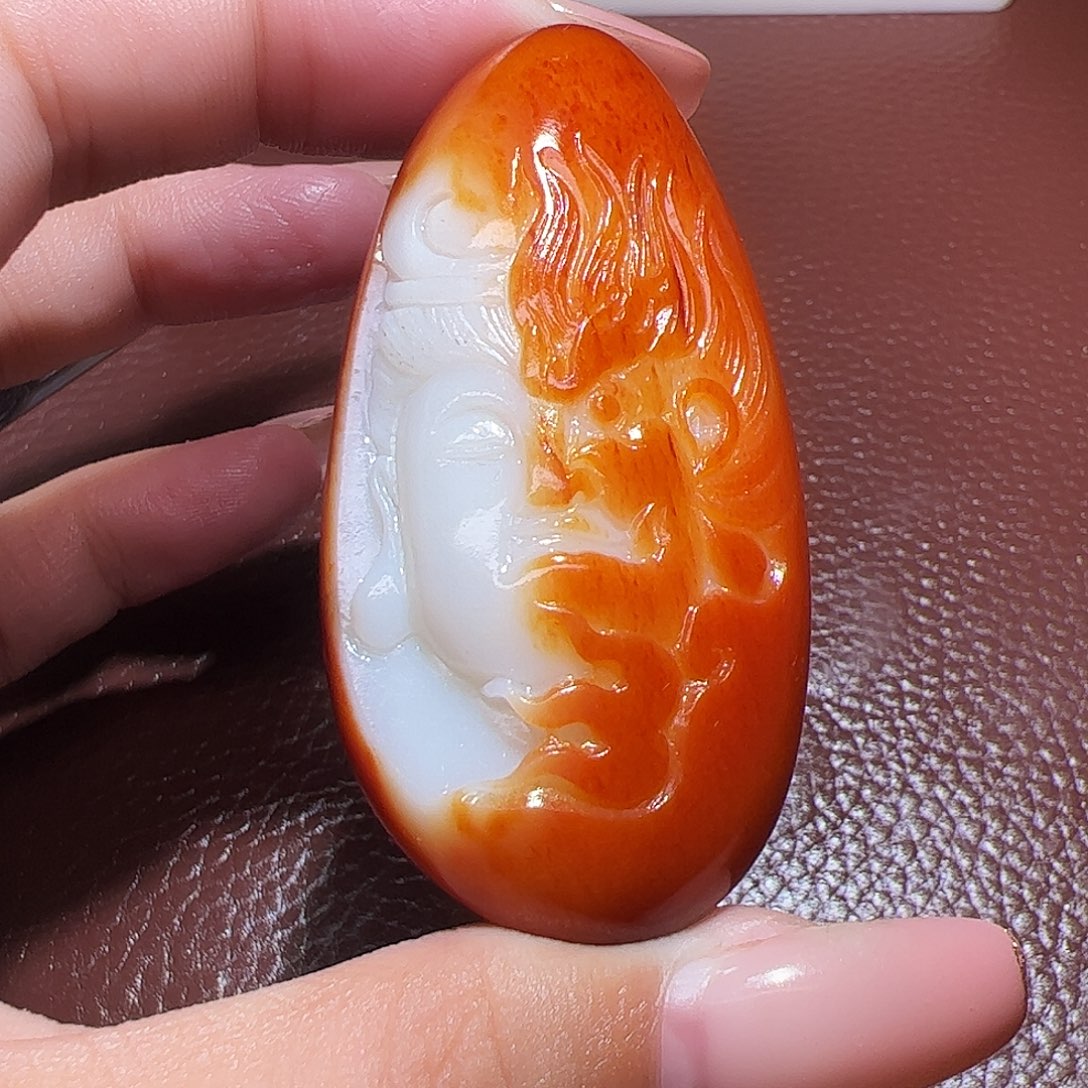 心***神和田玉未镶嵌颈饰