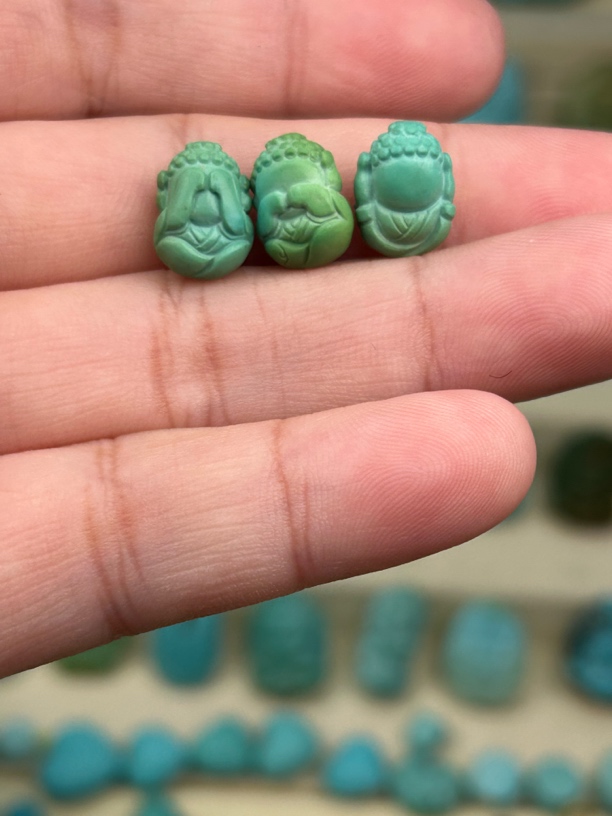 雅楠绿松石三不佛（天地孔，不退换）