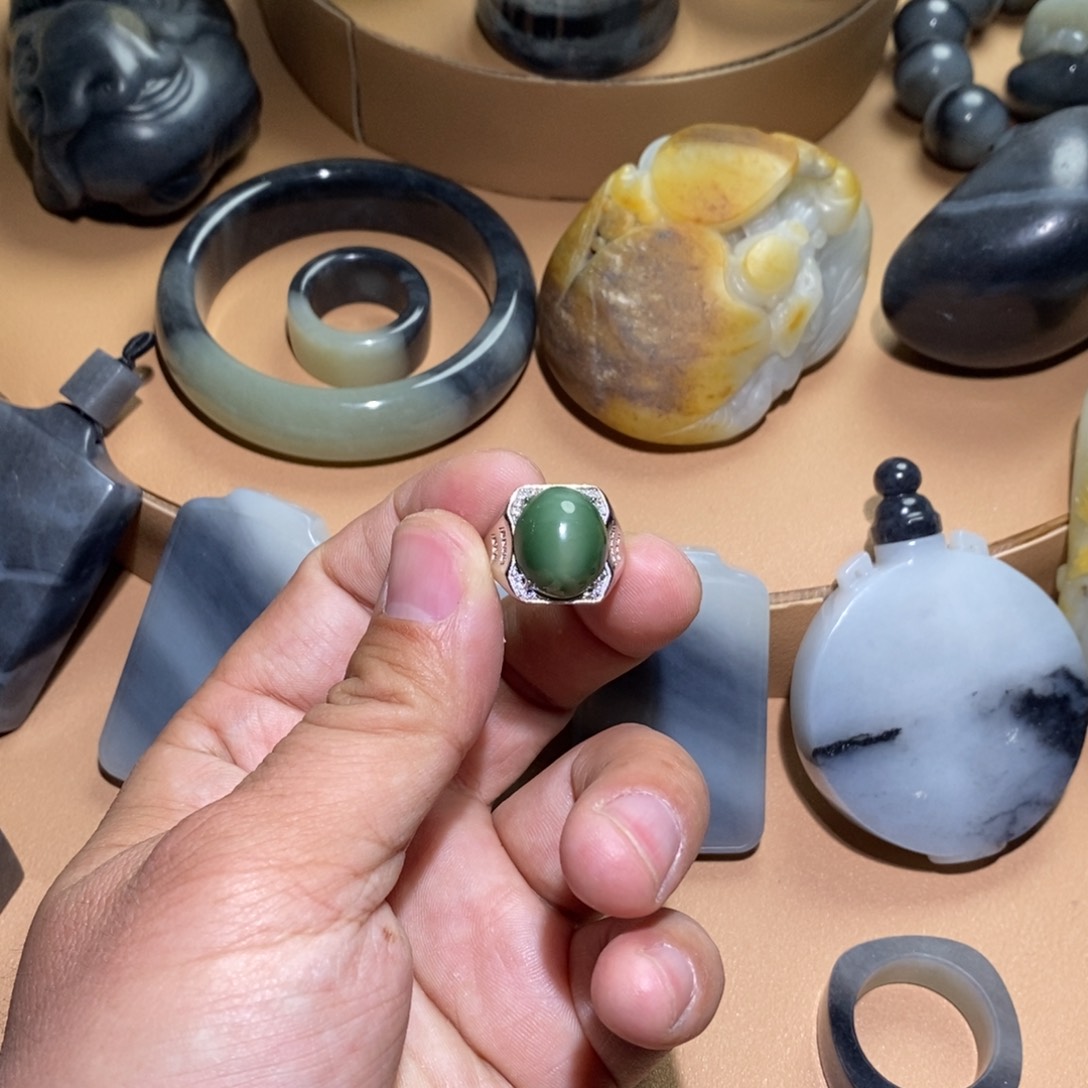 银S925镶嵌戒指和田玉