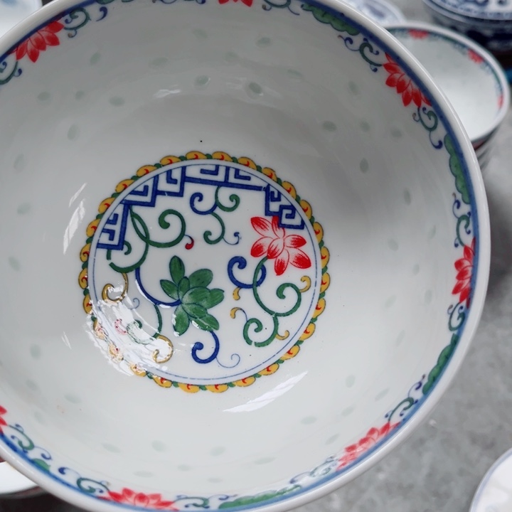 青花玲珑6寸面碗荷花