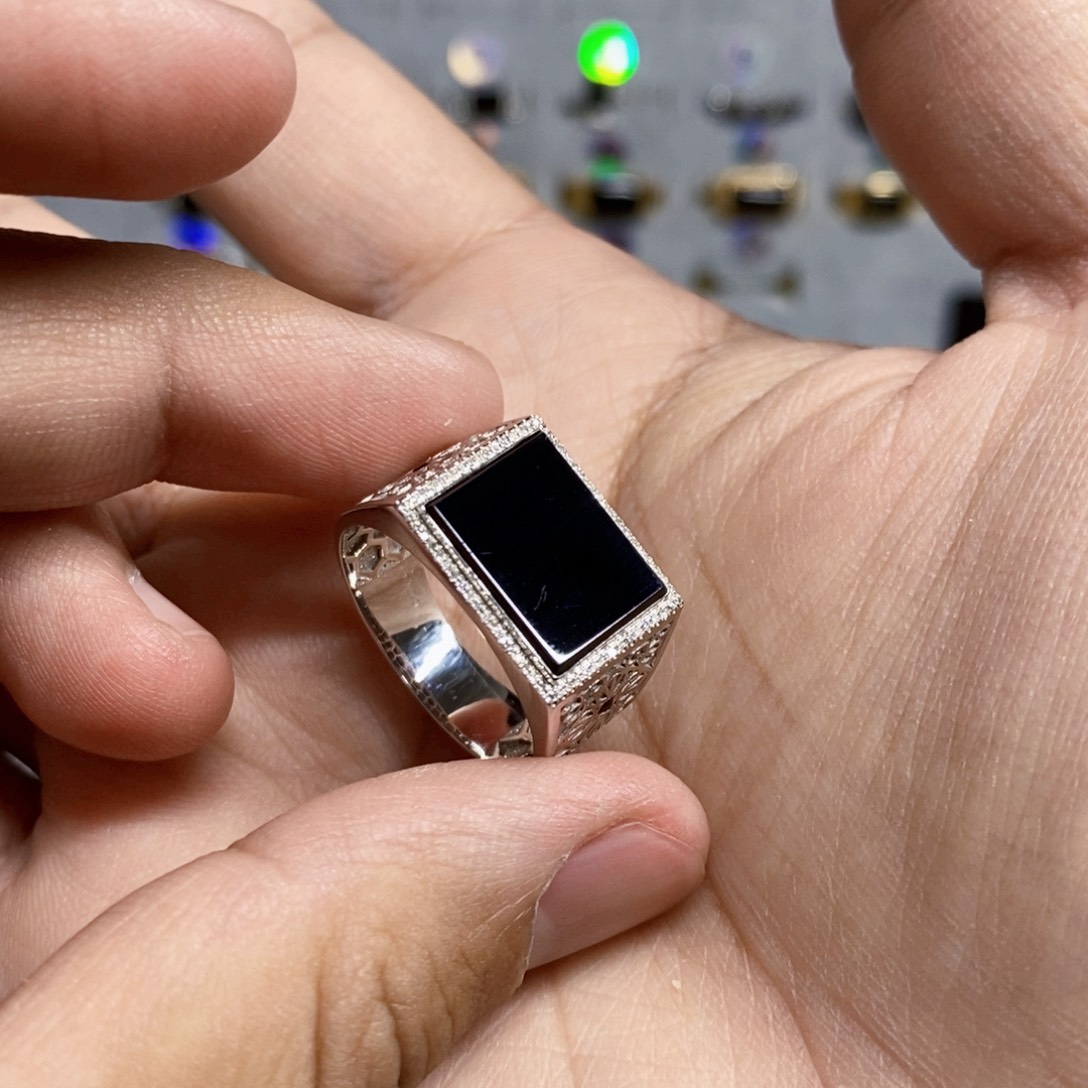 翡翠戒指18K金镶嵌墨翠金镶男戒