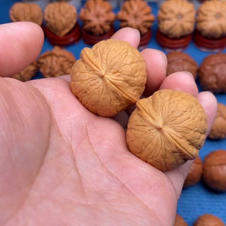 文玩核桃把件麒麟瓜