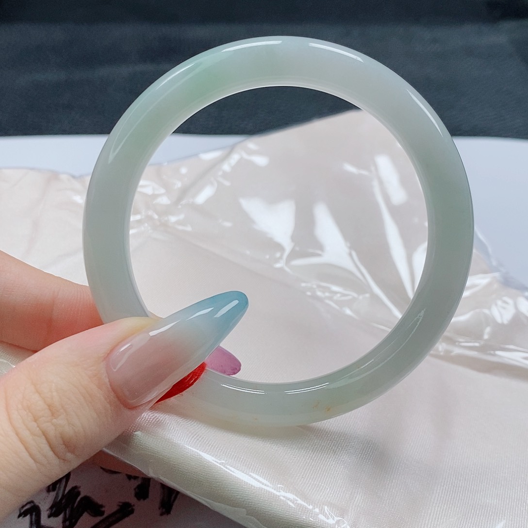【闪购商品】未镶嵌手镯（圆镯）翡翠309号