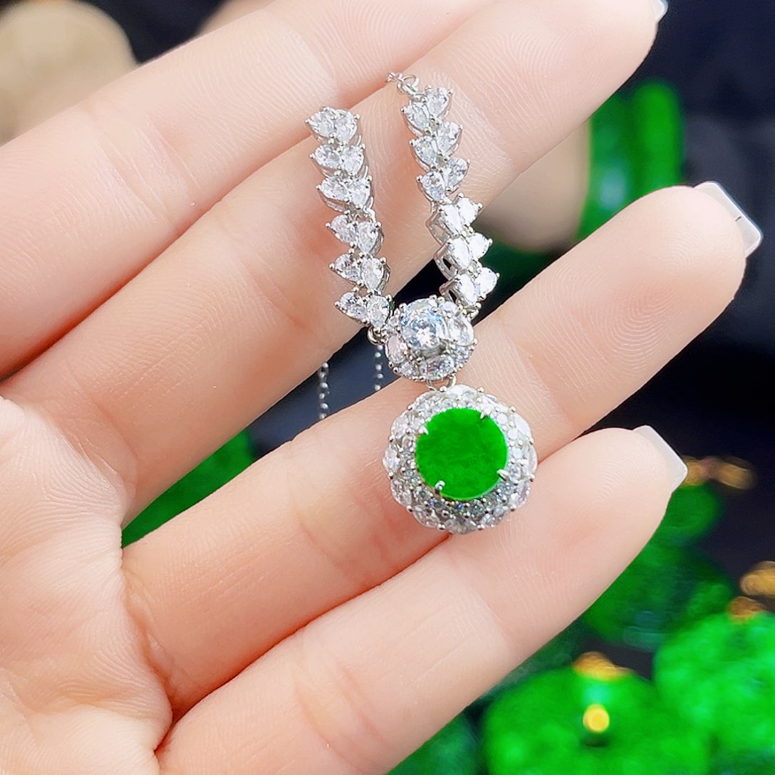 颈饰银S925镶嵌翡翠多样性