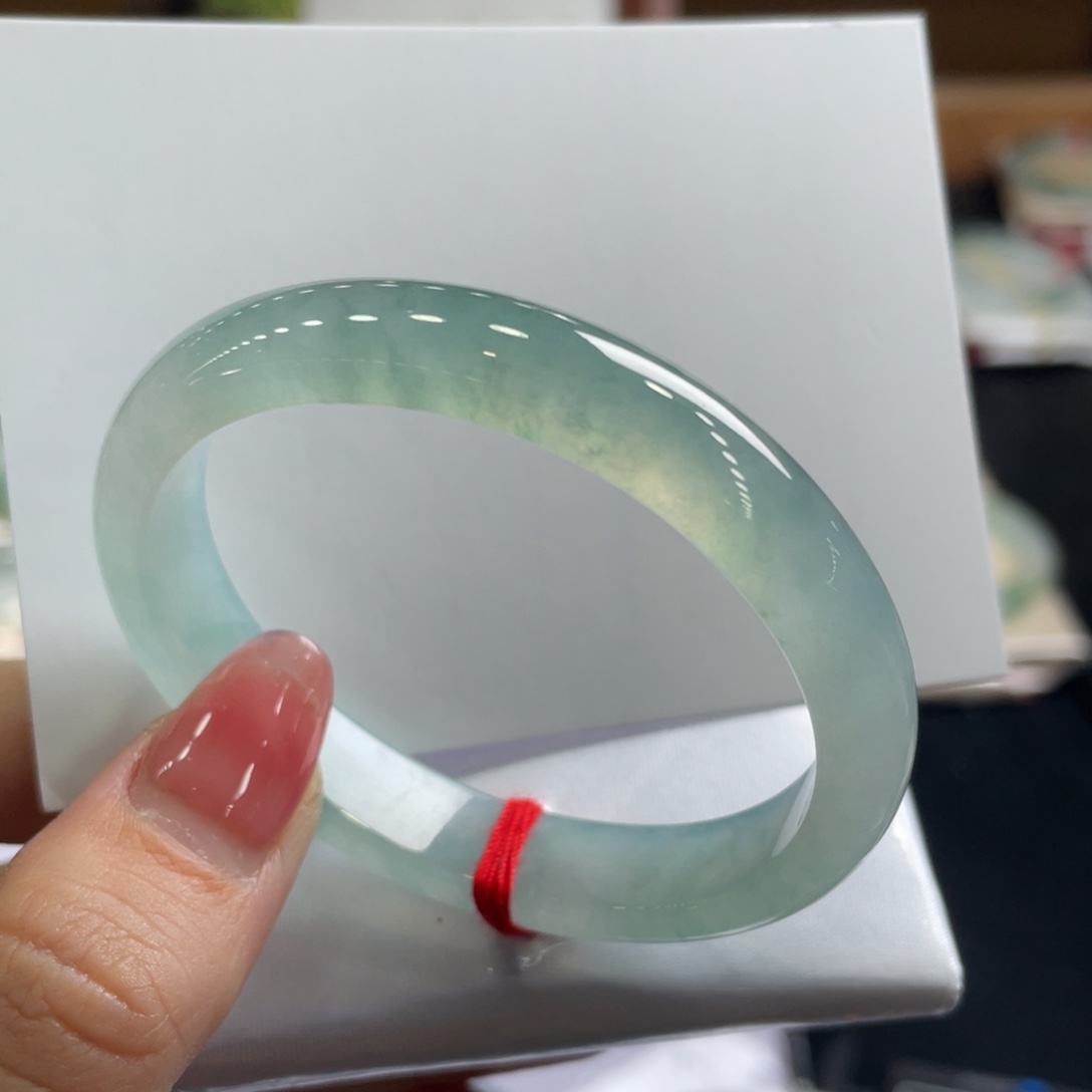 翡翠手镯未镶嵌51.2贵天然A货