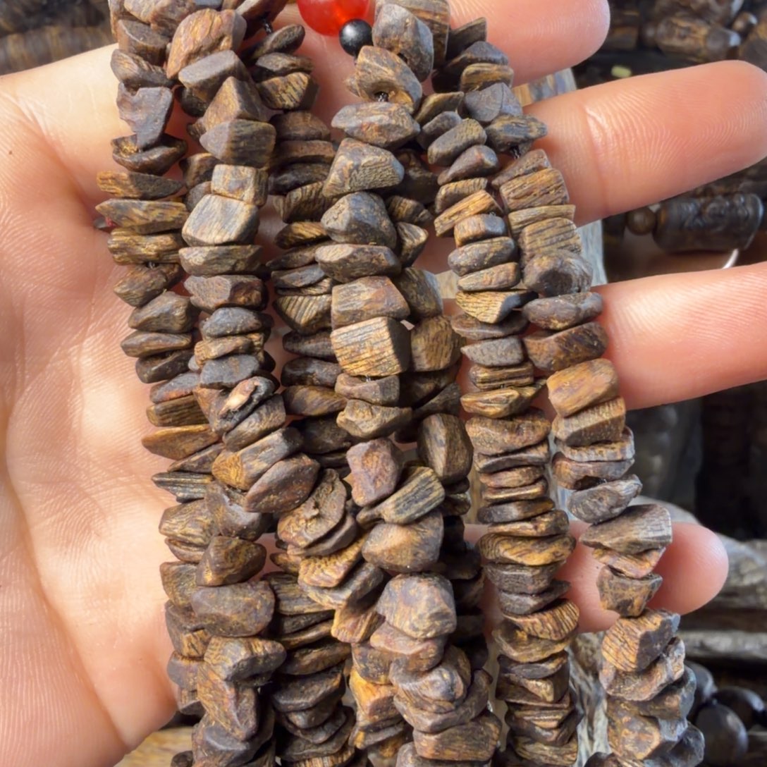 沉香沉香碎屑沉水车挂发一条