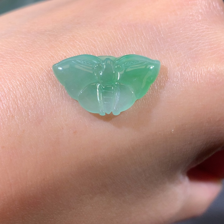 翡翠颈饰未镶嵌蝴蝶