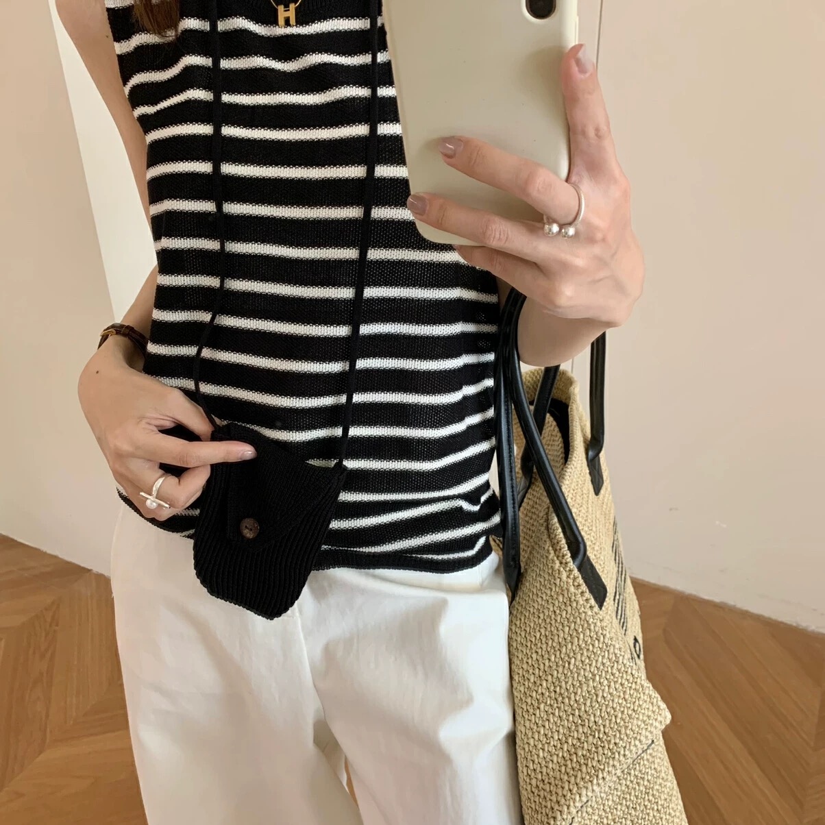 蛋娘专属——韩版简约百搭韩系圆领无袖针织背心女配包包