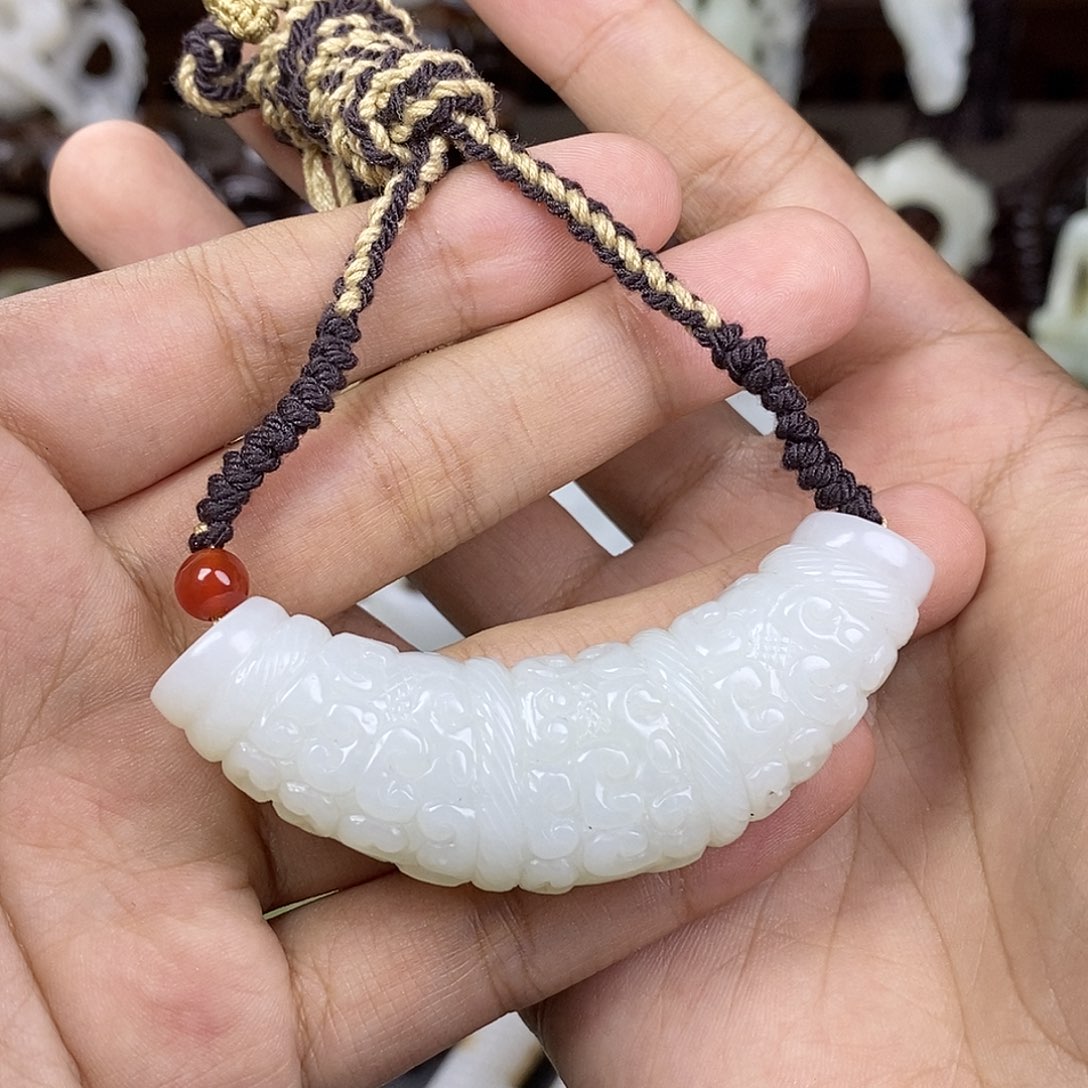 和田玉未镶嵌挂件