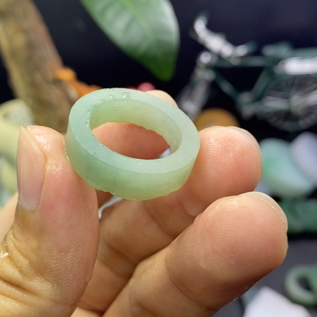 未镶嵌定制翡翠翡翠