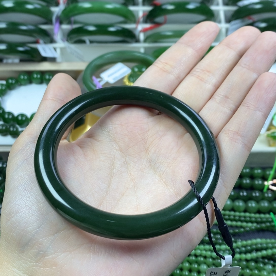 和田玉（碧玉）手镯未镶嵌60