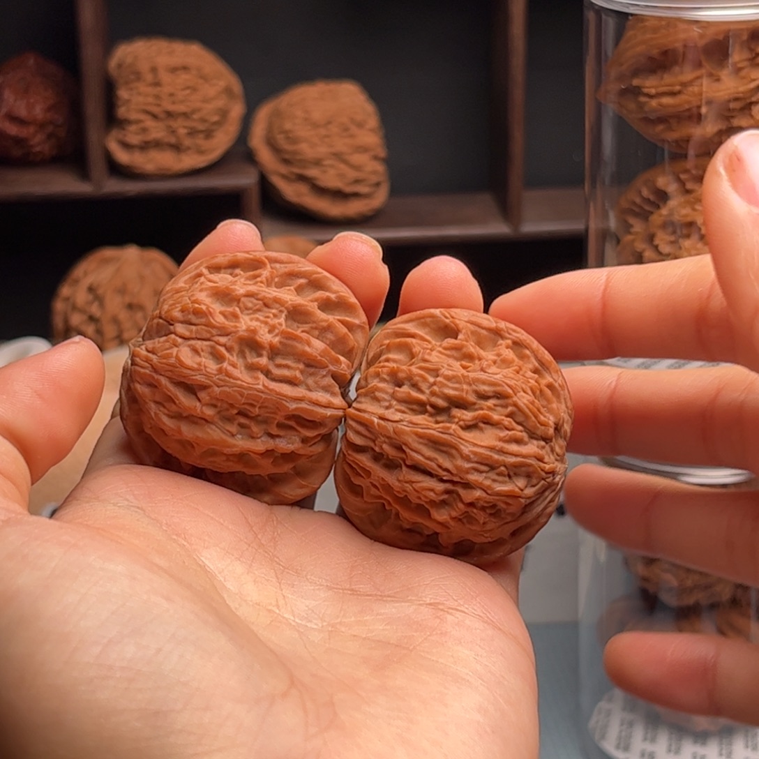 吊坠文玩核桃山地磨盘 41有虫爬