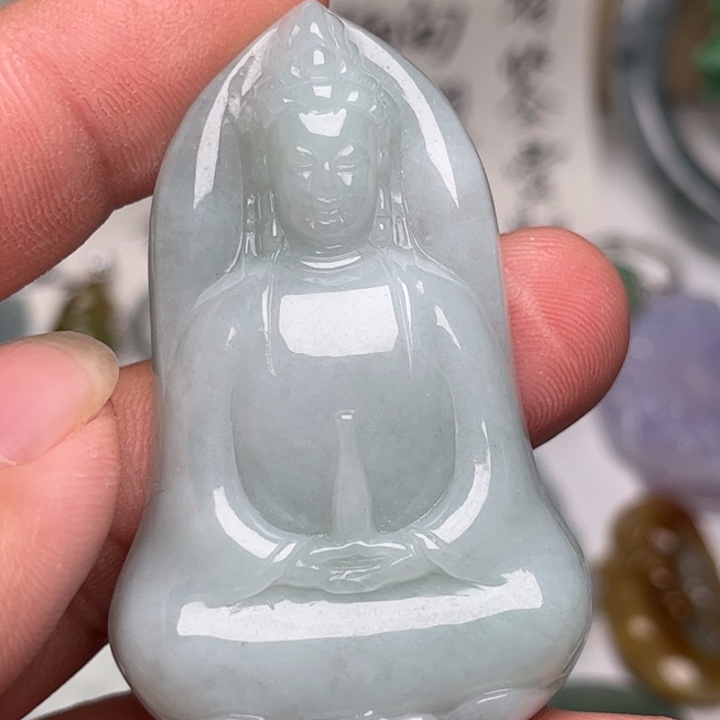 翡翠未镶嵌颈饰素衣观音