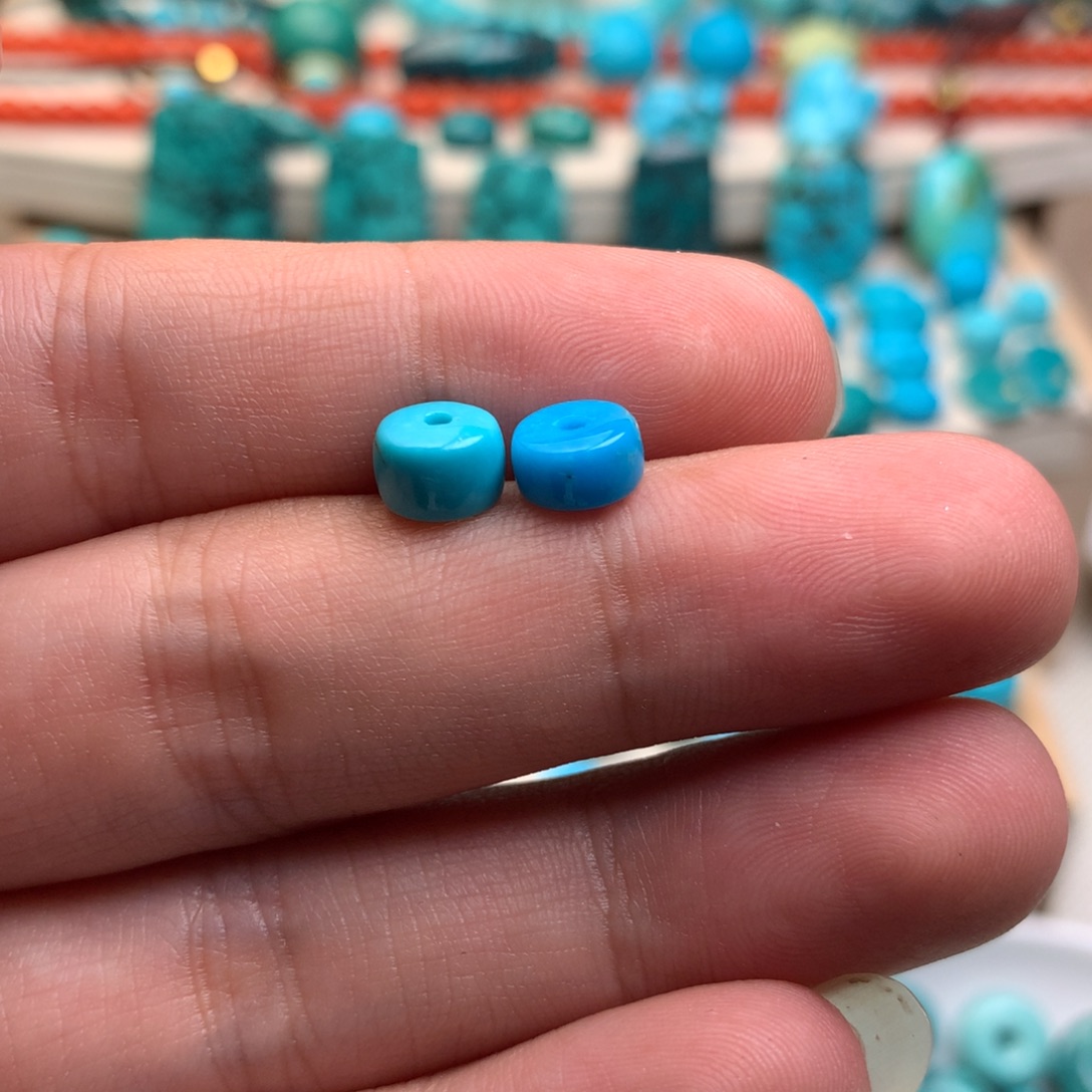 夏***沫绿松石未镶嵌珠宝奇石