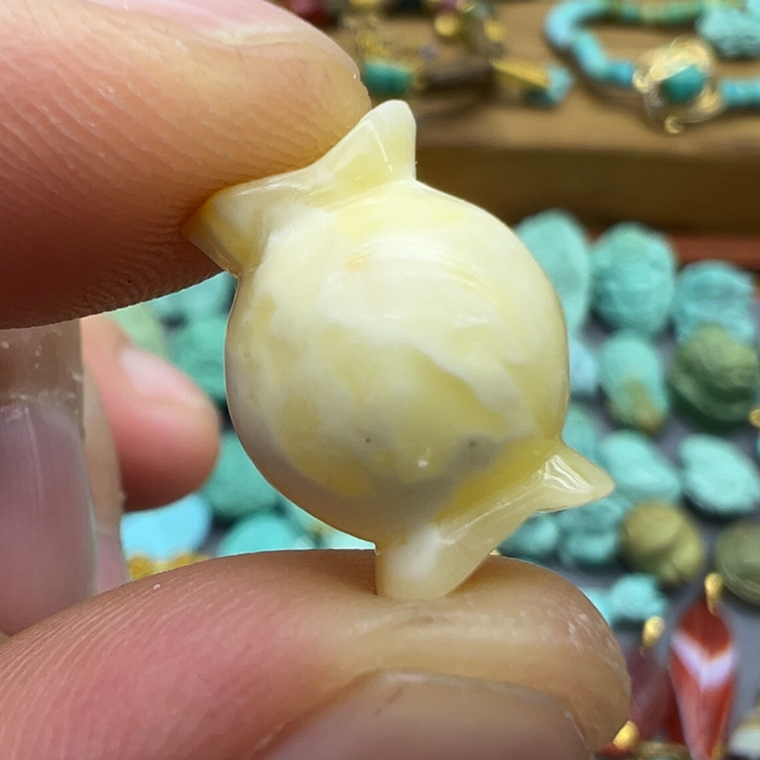 琥珀颈饰未镶嵌糖果